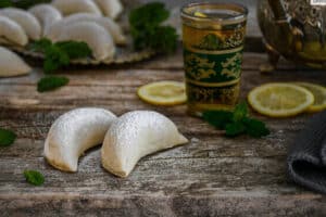 Descubre el agua de azahar de Mercadona: un toque de frescura y aroma en tus recetas